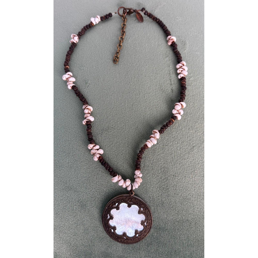 Old Navy Boho Shell Wood Bead Mother of‎ Pearl Pendant Necklace Copper Tone P162
